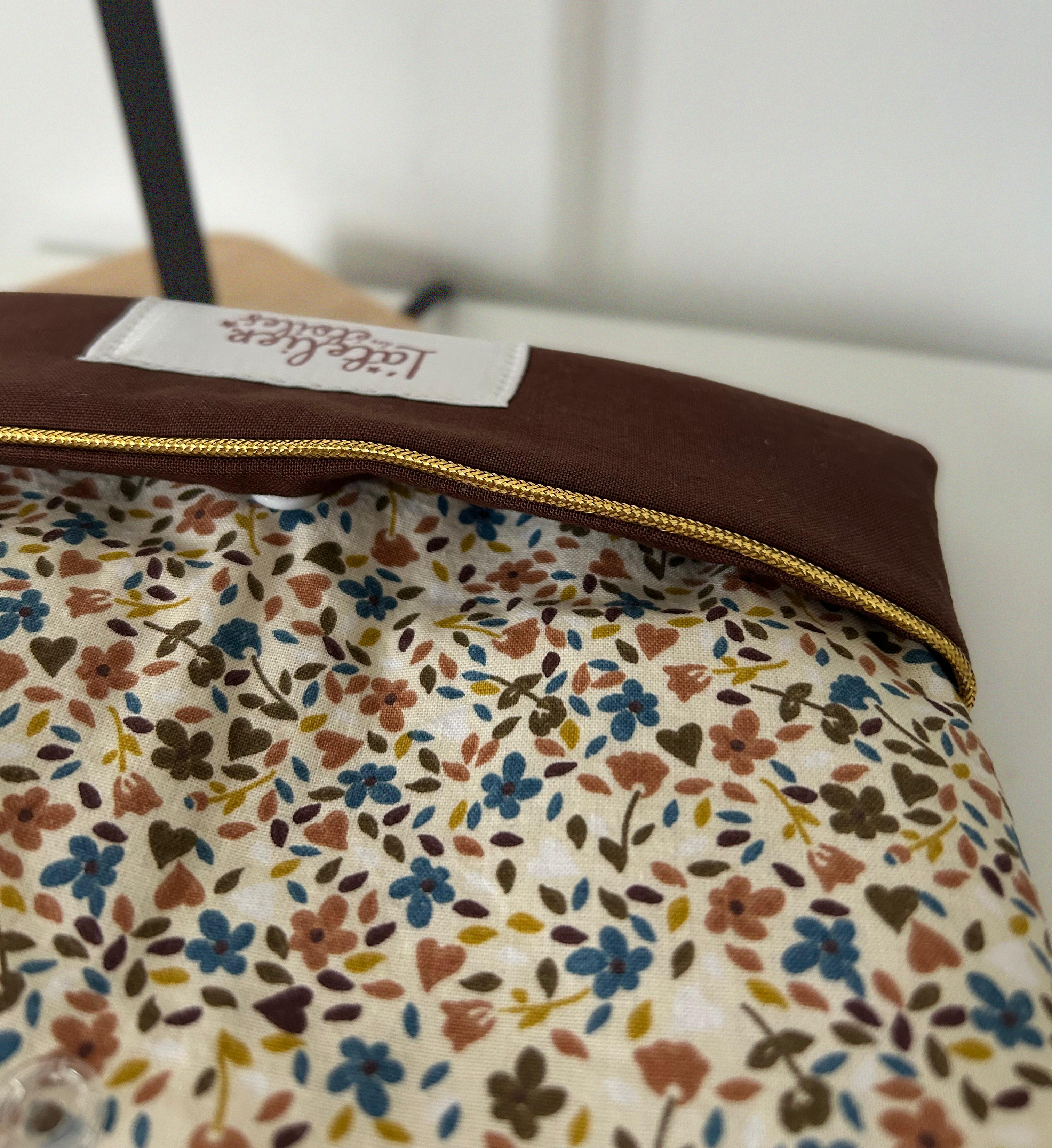 Pochette à liseuse fleurie d'automne