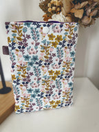 Pochette à liseuse fleurie rose, pochette avant matelassée