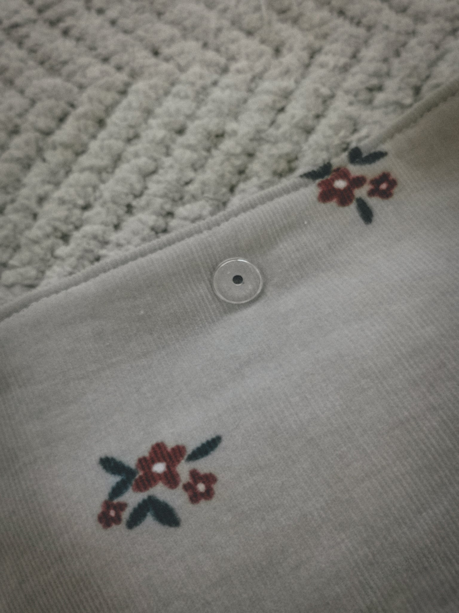 Pochette à livre A5 – Beige fleuri et bleu canard