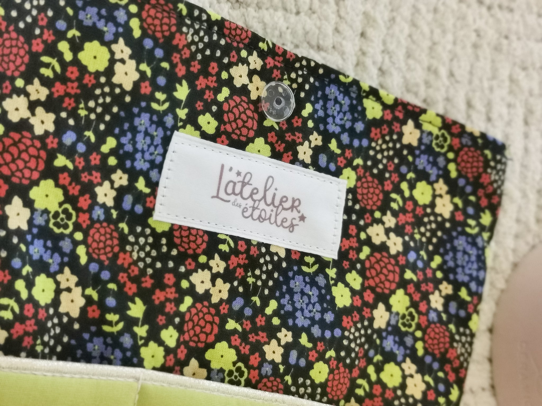 Pochette à livre A5 – Vert et fleuri
