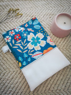 Pochette à livre A5 – fleurs & simili cuir blanc