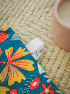 Pochette à livre A5 – fleurs & simili cuir blanc