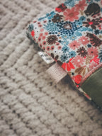 Pochette à liseuse – Fleurie & vert kaki