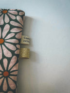 Pochette à livre de poche – Marguerites