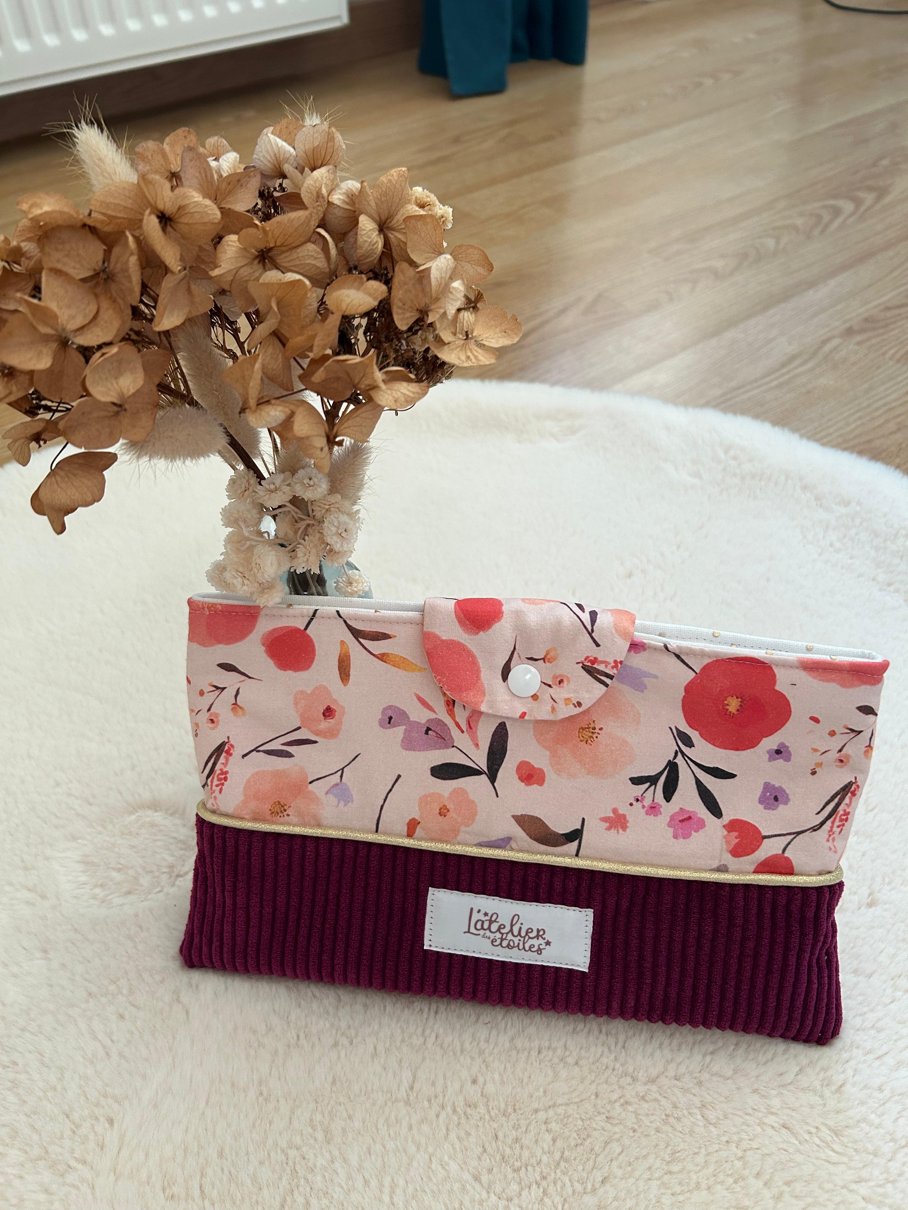 Pochette à livre fleurie rose L'atelier des étoiles