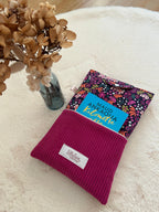 pochette à livre fleurie fushia L'atelier des étoiles