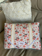 coussin de lecture oiseaux et fleurs L'atelier des étoiles