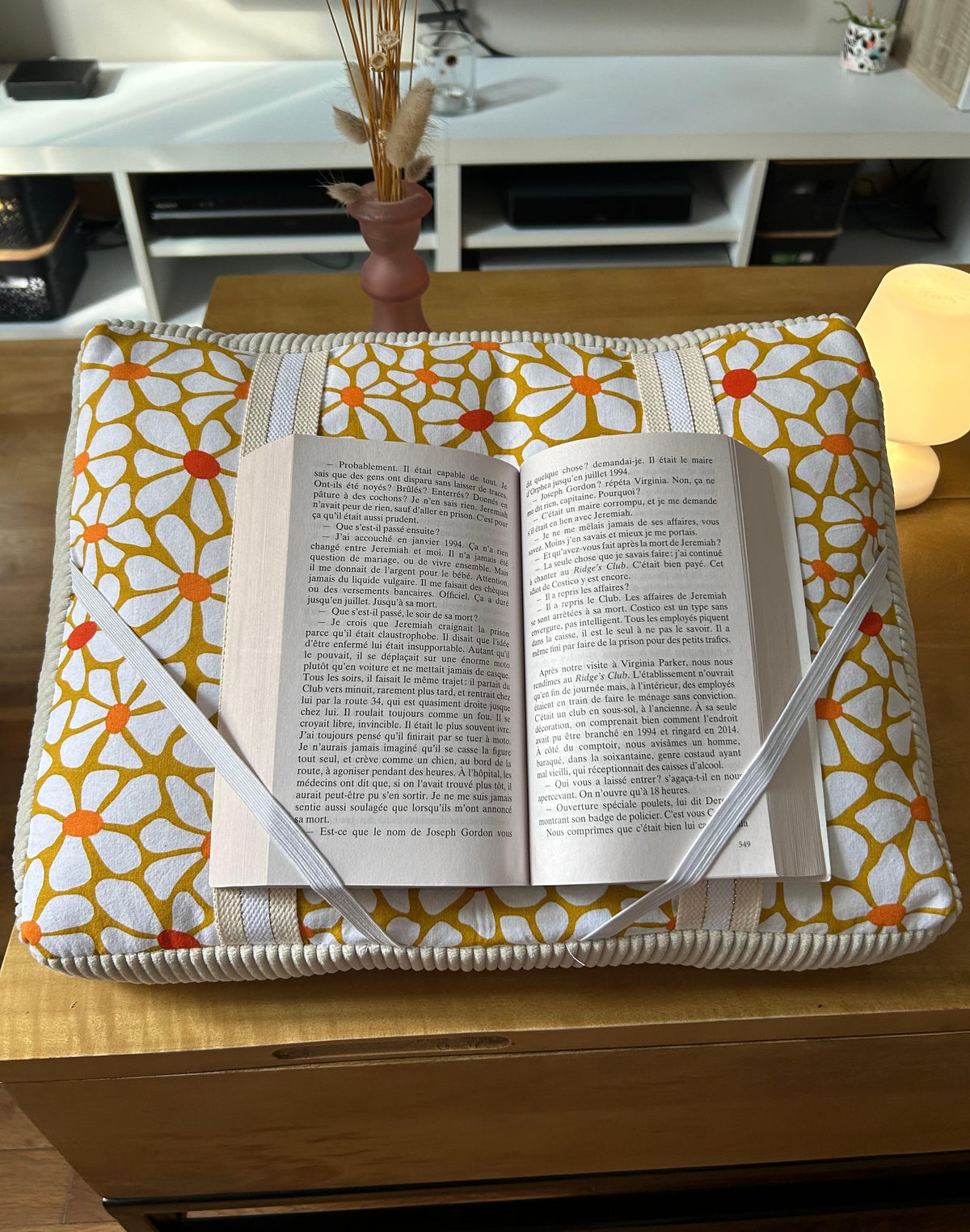Coussin de lecture beige velours L'atelier des étoiles